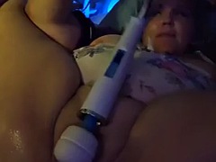 Playing with my big sexy pussy