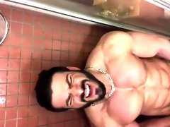 Muscle Hunk Solo Showering