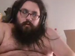 German fat bear talks about how much he WANTS to get fat!