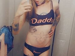 Sexy Daddys Girl Wants To Suck