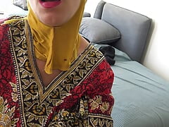 Big ass saudi arab milf cheating for rough sex in hijab